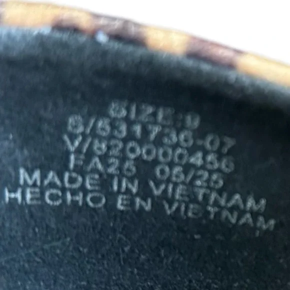 Banana Republic Leopard Calf Hair Mary Jane Flats Brown Animal Print Size 9 - Picture 8 of 8